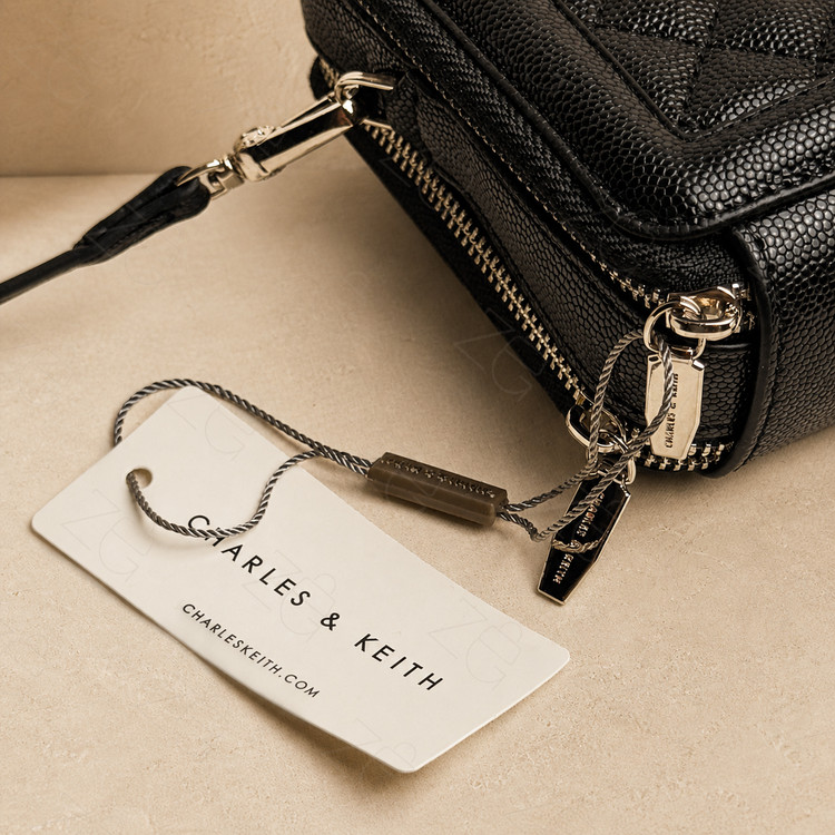 فول پک کیف دوشی زنانه Charles & Keith مدل دو زیپ