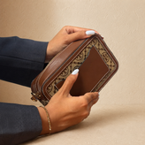نمای-پشت-کیف-توری-برچ